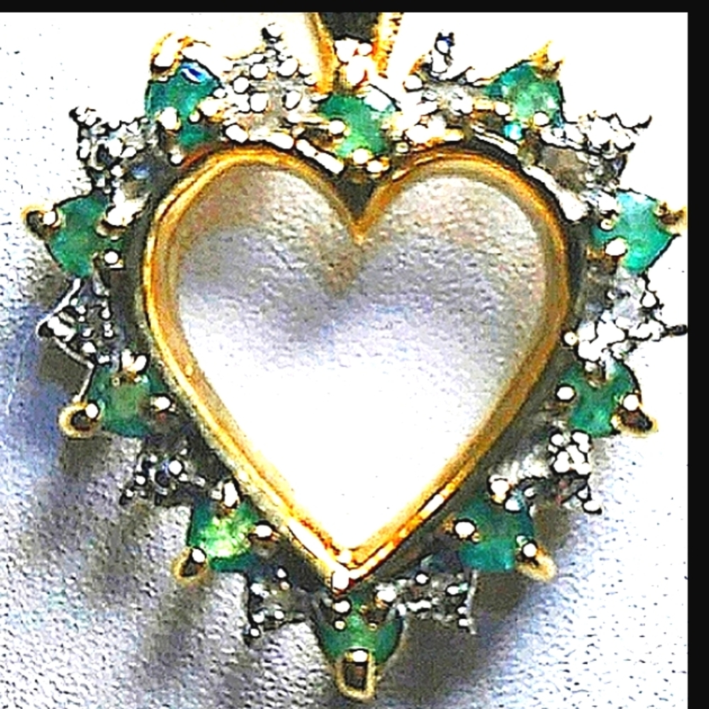 14K YG 16" Chain Adorns this Exquisite  Diamond Emerald 10K Heart Pendant - Picture 3 of 3